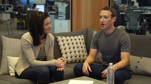 CEO Facebook Mark Zuckerberg bị yêu cầu phải từ chức