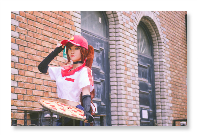 Xinh đẹp mỹ miều, vóc dáng nuột nà trong bộ ảnh cosplay Sivir giao Pizza 