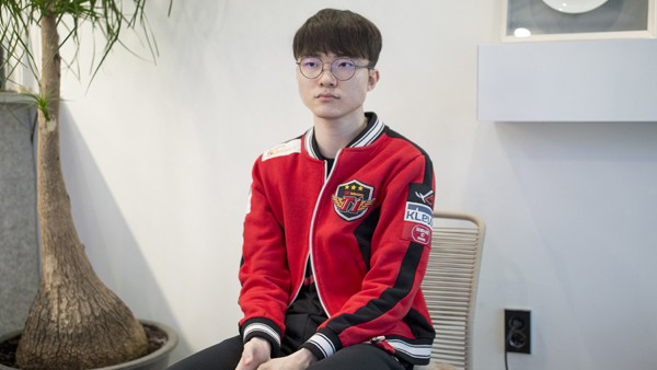 SKT Faker: Hiện giờ tôi đang ở hạng bốn trong số những người đi đường giữa