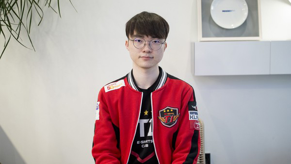 SKT Faker: Hiện giờ tôi đang ở hạng bốn trong số những người đi đường giữa