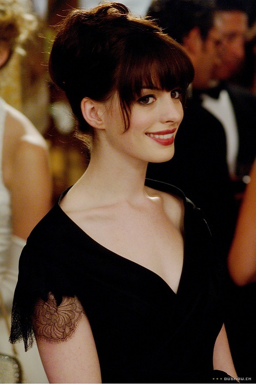 Nhan sắc Anne Hathaway trên màn ảnh qua 17 năm