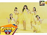Game thủ Gunny Mobi so sánh độ dễ thương và xinh đẹp giữa Gà Vàng với Hari Won