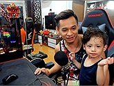 Cùng gặp Tùng Sói- cậu bé vàng trong làng có bố làm streamer