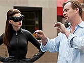 Thánh Nolan phủ nhận cấm Anne Hathaway ngồi ghế trên phim trường