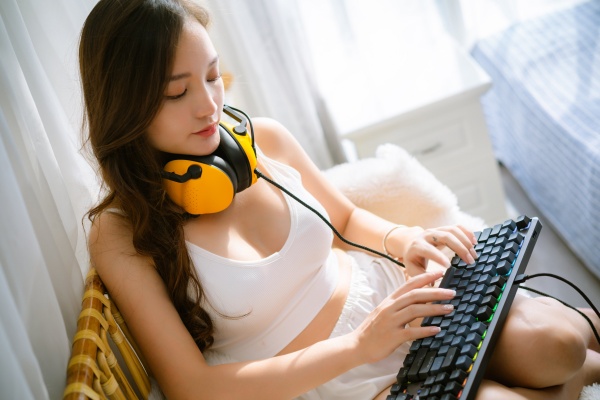 Đánh giá nhanh E-Dra EH492, tai nghe gaming dành cho các phi công không lái máy bay
