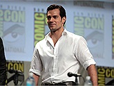 "Siêu Nhân" Henry Cavill tuyên bố muốn thủ vai James Bond trong tương lai