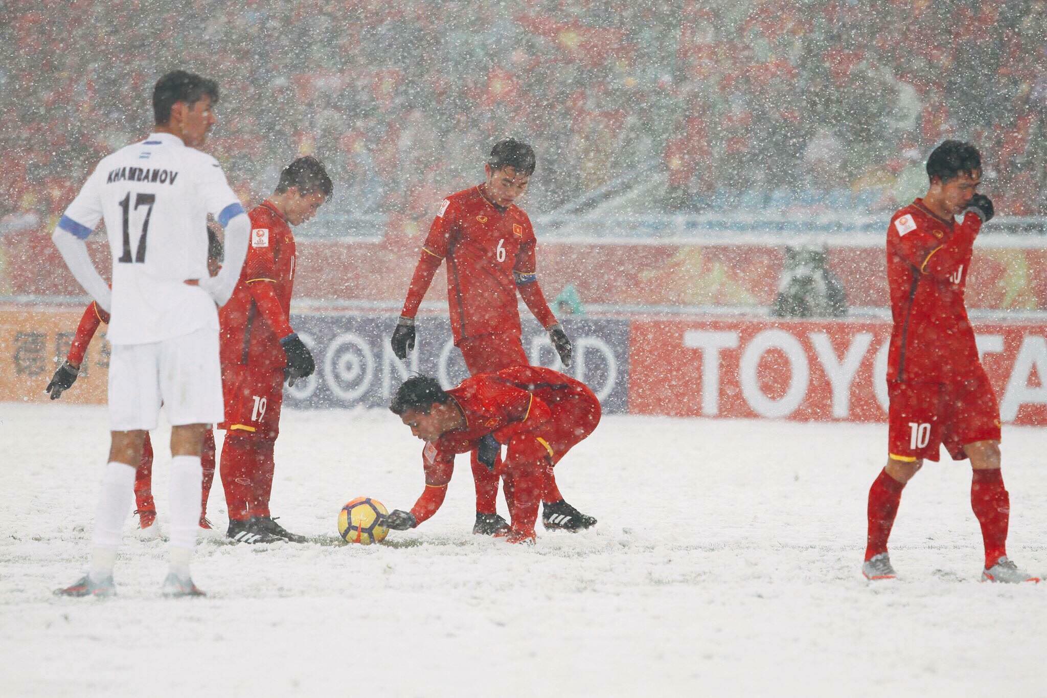 Các cầu thủ U23 Việt Nam đồng loạt lên tiếng xin lỗi và cảm ơn người hâm mộ
