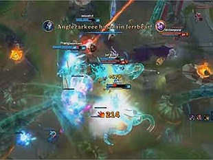 Những pha ngẫu hứng bá đạo trong LMHT