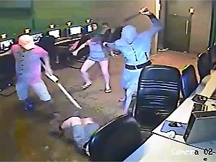"Biến siêu căng!" - Thanh niên chơi net không có tiền trả bị chủ quán hành hung dã man