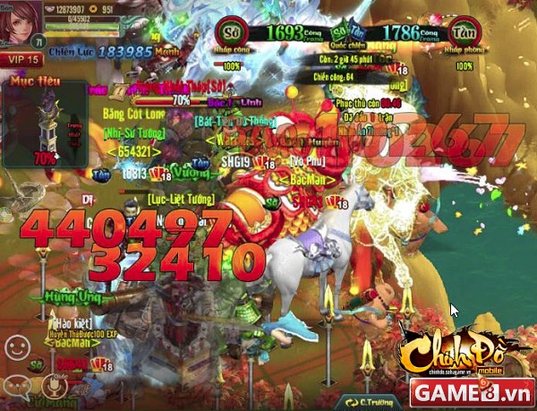 Nữ game thủ dính nghi án “đại gia chống lưng” khi diện set đồ + 20 đầu tiên