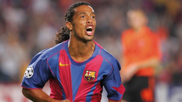 Ronaldinho lên đỉnh vinh quang tại Barca.