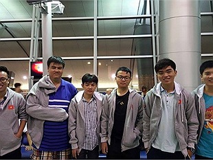 Nghe tin GBM thua trận, SofM tức tốc nhắn tin về cho Huấn luyện viên: "Pick team gì mà kì vậy?"