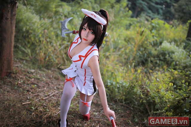 LMHT: Trời ơi cosplay Akali Y Tá quyến rũ sexy hơn cả Sona 3 đầu thế này ?