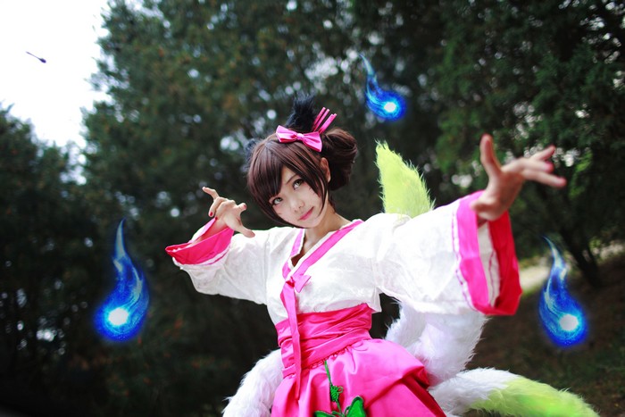 LMHT: Cosplay Ahri xinh đẹp Trung Quốc được fan hâm mộ săn lùng