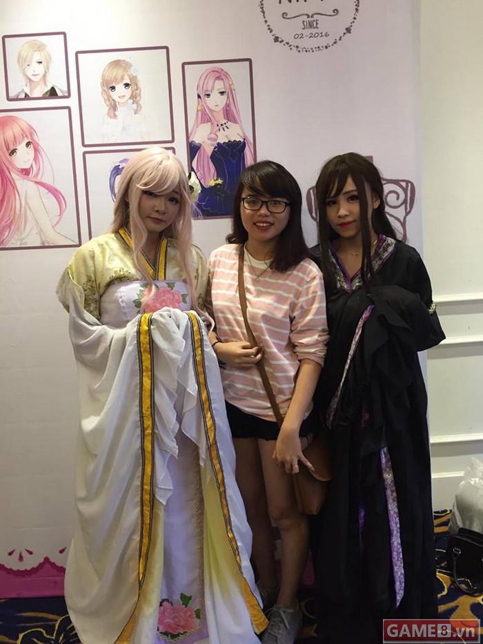 Kết thúc sự kiện với màn chụp hình với Cosplay trong game Ngôi Sao Thời Trang