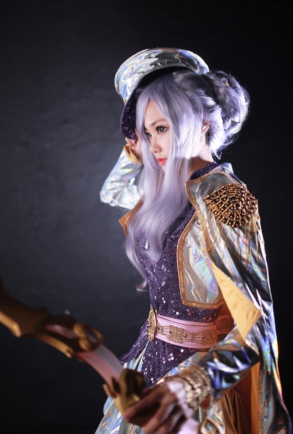 LMHT: Bộ ảnh Cosplay trang phục Ashe Thần Tượng Âm Nhạc xinh đến lạ kỳ
