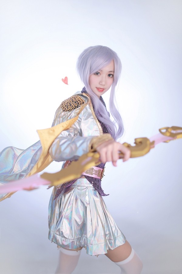 LMHT: Bộ ảnh Cosplay trang phục Ashe Thần Tượng Âm Nhạc xinh đến lạ kỳ