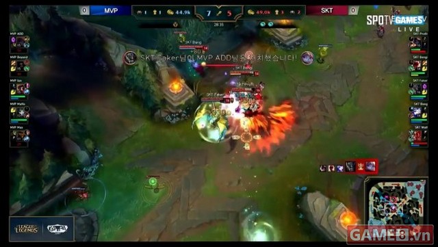 Tuy nhi&ecirc;n, SKT T1 vẫn rất mạnh trong giao tranh 5 vs 5