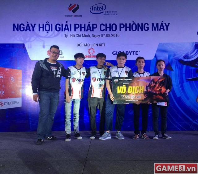 lien-minh-huyen-thoai-sofm-ga-keo-100-trieu-voi-thanh-vien-team-ehub-gaming-01