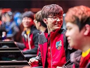 LMHT: Tức giận trước ván thua Afreeca Freecs, Faker đem Lee Sin vào trút giận lên team địch