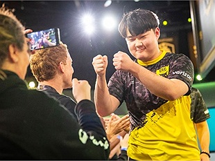 LCS mùa xuân 2020: Không vào được playoffs, Dignitas ra “tối hậu thư” cho cựu sao SKT