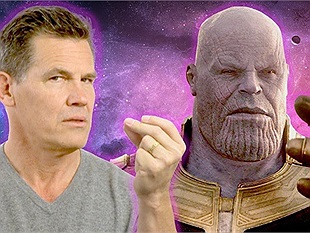 "Thanos" phải lên tiếng xin lỗi vì tấm ảnh chụp cùng gia đình
