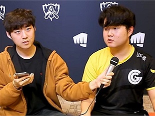 LMHT: “Ngôi sao triệu đô” Huni mất cơ hội sát cánh cùng Bang tại Evil Geniuses khi bị đẩy xuống thi đấu cho đội Academy