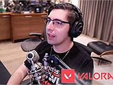 Shroud có lần hiếm hoi rage sau khi bị đối phương "đá stream" và hạ gục trong Valorant