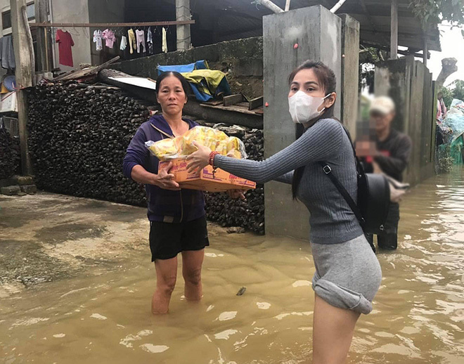 Thủy Tiên tung bằng chứng phản bác tin đồn vỡ nợ, ăn chặn 30 tỷ tiền từ thiện xây biệt phủ 1000m2