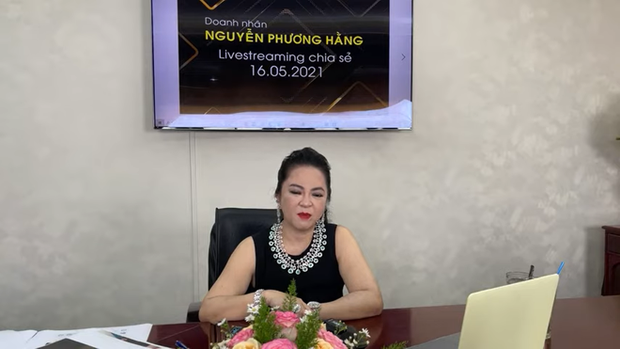 Bà Nguyễn Phương Hằng khiến cư dân mạng 