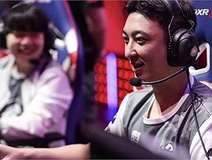 LMHT: Thiếu gia Vương Tư Thông gặp khó khăn về tài chính, IG phải thuê Gaming house bình dân và thường xuyên bị cảnh sát “gõ cửa”?