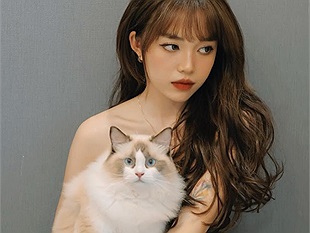 Linh Ngọc Đàm: Khoe ảnh xinh đẹp rạng rỡ ngay cả khi đi chợ khiến cộng đồng mạng say đắm