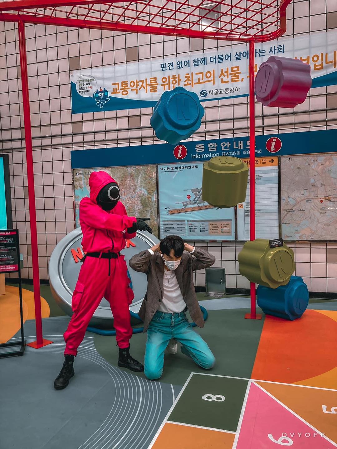quảng bá Squid Game ở ga Itaewon