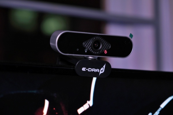 Trên tay EWC7700 - webcam dành cho thợ tiện, rẻ mà lắm võ