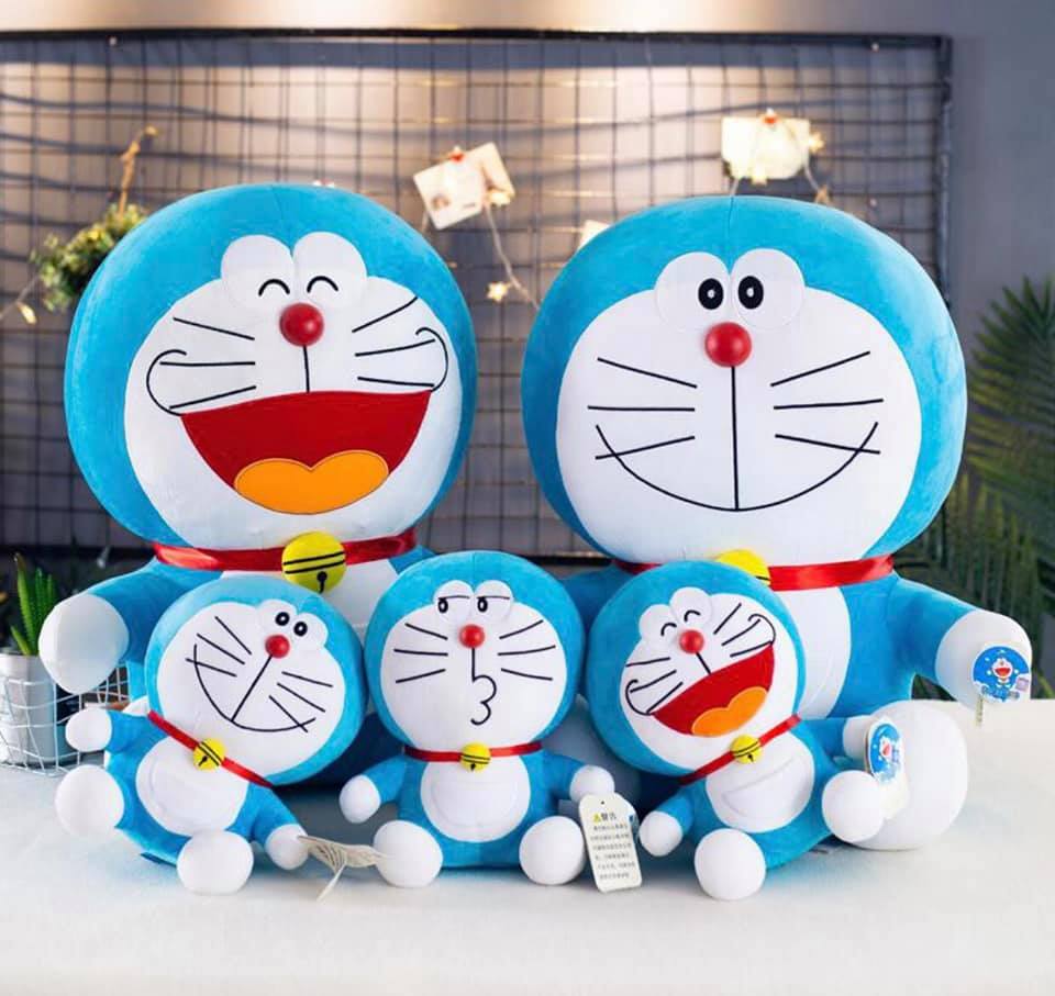 cụ bà nhõng nhẽo đòi chồng mua cho bằng được Doraemon