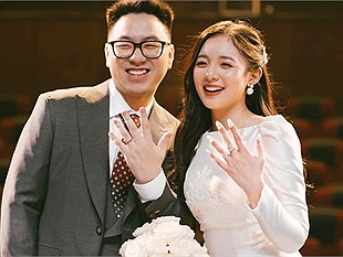 Nữ MC hot nhất Liên Quân "đòi quà" Valentine ông xã cực nhây khiến fan "dở khóc dở cười"