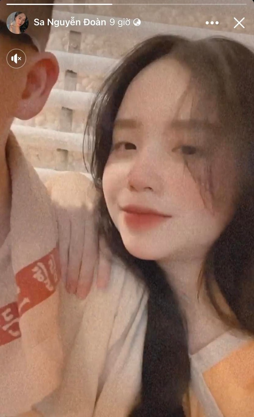 Kim Sa đăng tải hình ảnh thân mật cùng đoạn tin nhắn dễ thương giữa 2 người