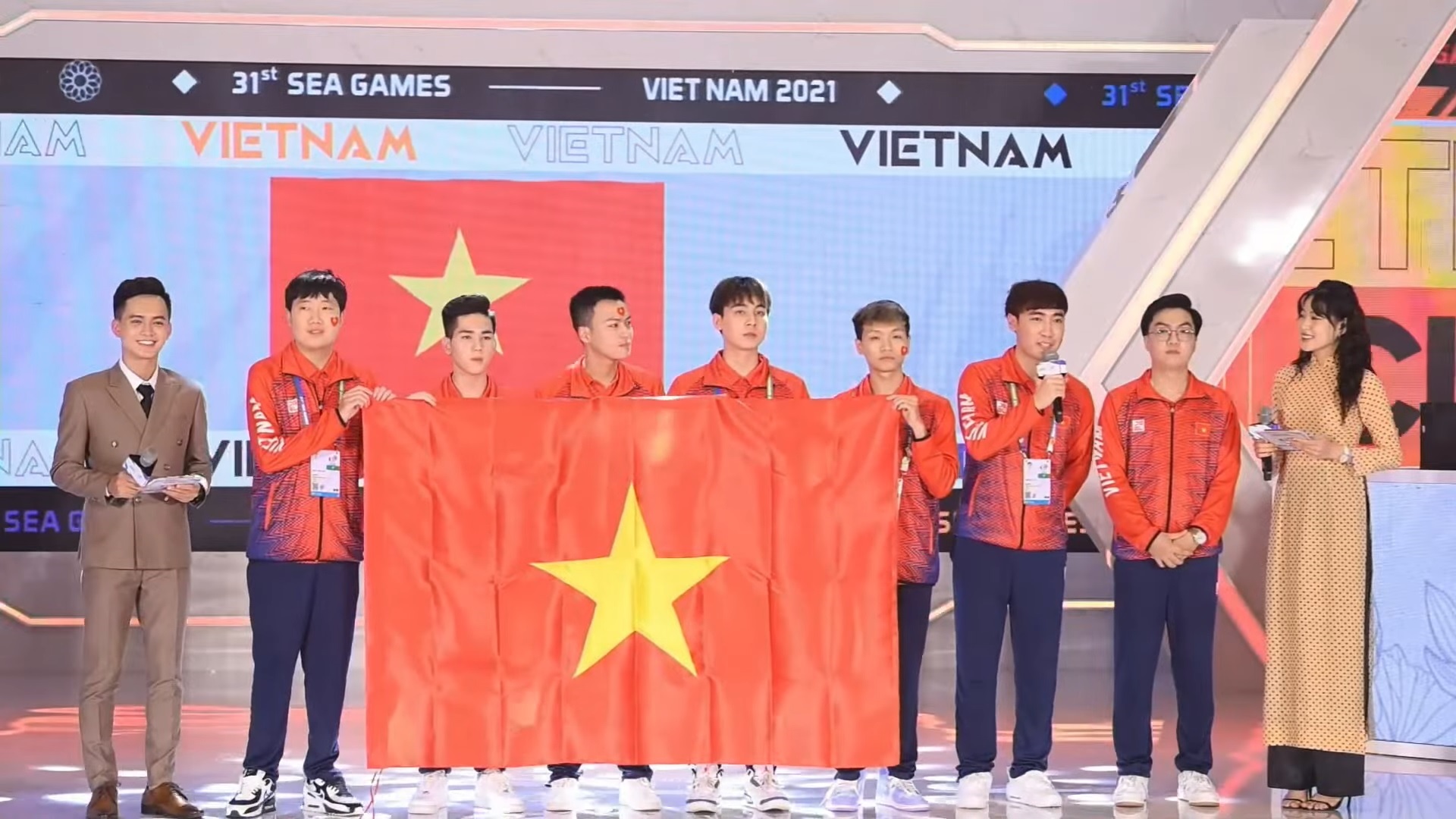 ĐTQG Việt Nam tỏ ra vượt trội so với những đội tuyển khác