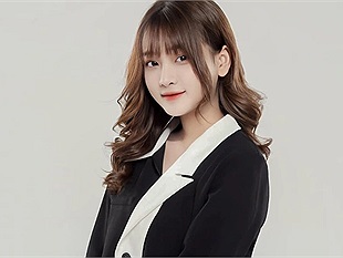 Lyly Sury đăng ảnh khoe mái tóc màu "ngói" khiến người hâm mộ phải đứng hình vì quá xinh đẹp