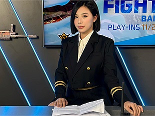 Nữ MC Minh Anh trong bộ đồng phục cơ trưởng khiến game thủ “phát sốt”