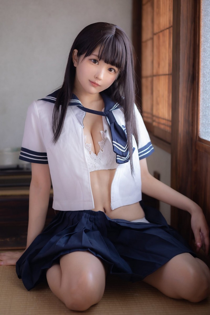 Cosplay trang phục nữ sinh, hot girl Nhật Bản gây hoang mang với màn hóa thân cực đỉnh - P1