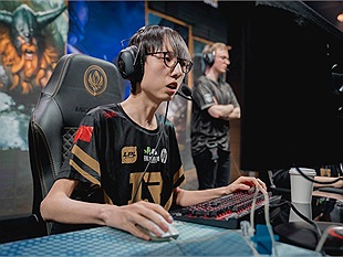 Mlxg nhận “gạch đá” từ netizen Trung khi đánh giá thấp LPL hơn LCK tại CKTG 2023: Chê HLV “bù nhìn”, đề cao tuyển thủ Hàn