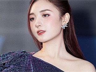 MC Phương Thảo với sắc vóc đỉnh cao, thần thái sang chảnh chiếm trọn trái tim game thủ Việt