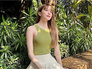 Thiều Bảo Trâm "thiêu đốt" mọi ánh nhìn với gương mặt xinh đẹp cùng thân hình "bốc lửa"
