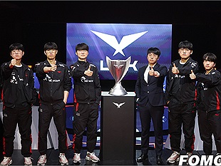 T1 xanh chín trước Chung kết Tổng LCK Mùa Xuân 2023: “Dù đối thủ có là ai thì chúng tôi vẫn sẽ nâng cúp vô địch”