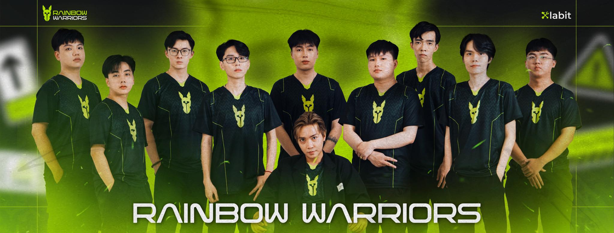 Line up gồm nhiều tuyển thủ VCS của Rainbow Warriors