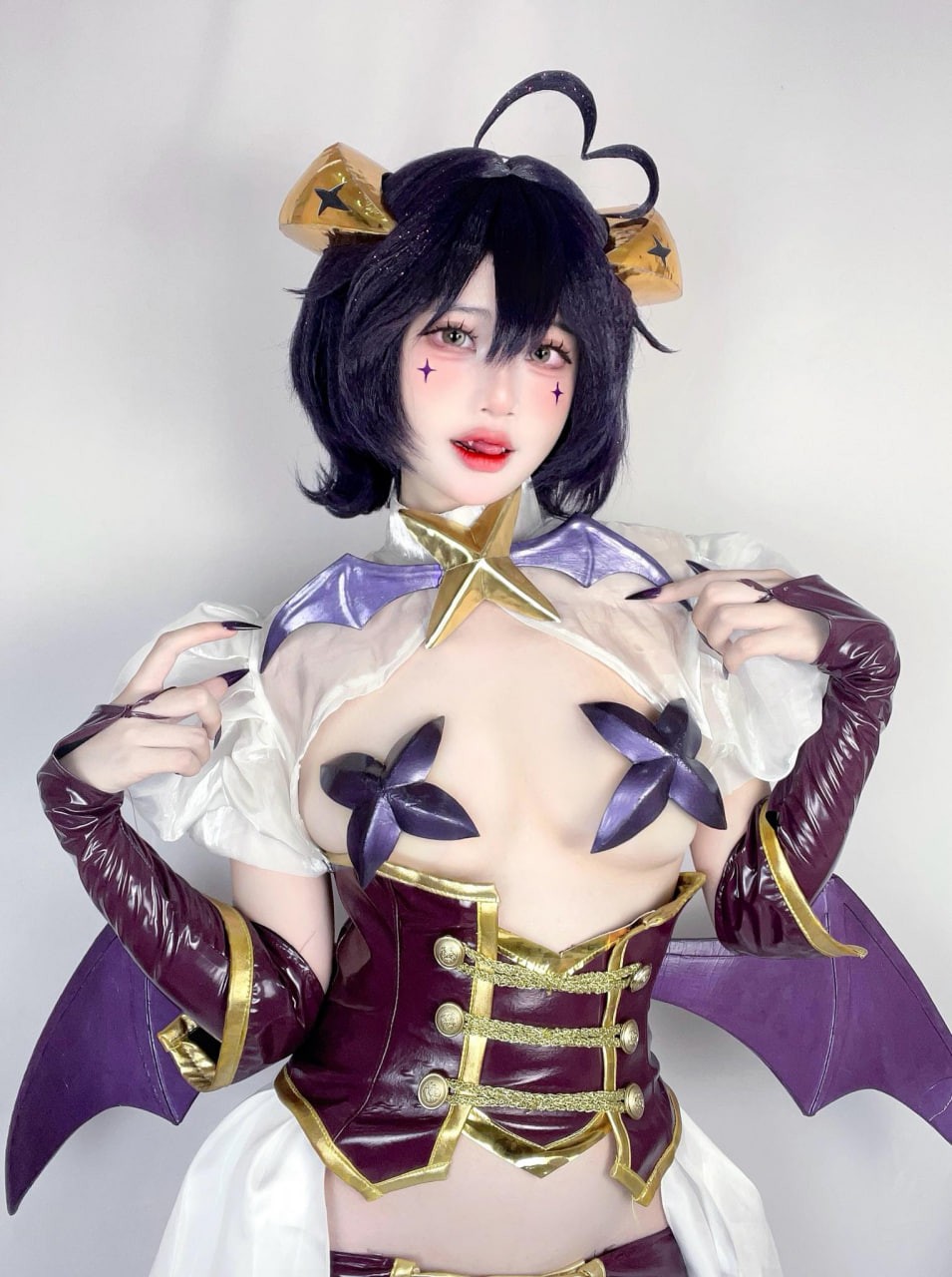 Ngắm nhìn bộ ảnh cosplay cực kỳ sexy, quyến rũ của nữ hot girl Trung Quốc