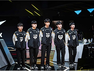 Chovy sẽ còn sử dụng nhiều tướng mới khác sau Draven mid, HLV GEN đang “tham khảo LPL” chờ CKTG 2024