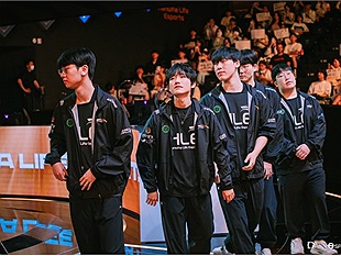 Chắc suất nhì bảng LCK, HLV HLE khẳng định sẽ không buông xuôi trước FOX và GEN ở tuàn cuối
