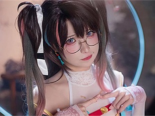 Ngắm nhìn bộ ảnh cosplay cực kỳ sexy, quyến rũ của nữ hot girl Trung Quốc